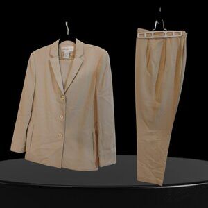 A Jones New York women's pant suit featuring a blazer with a notched collar and